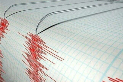 Santorini'de 5,2 Büyüklüğündeki Deprem İzmir'i Salladı