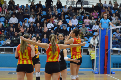 Edirnespor Kadın Voleybol Takımı Yarı Finalde