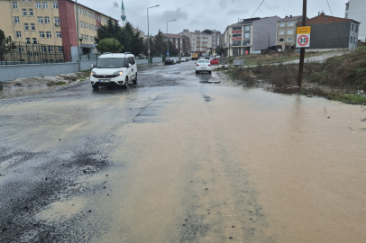 Tekirdağ'da Sağanak Sonrası Bazı Yollar Suyla Kaplandı