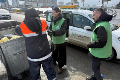 Sokakta Yaşayan Adama Belediye Ekipleri Sahip Çıktı