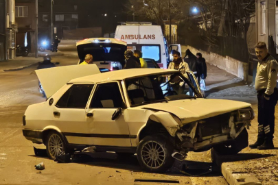 Edirne'de Otomobil Takla Attı! İçindekilerin Burnu Kanamadı