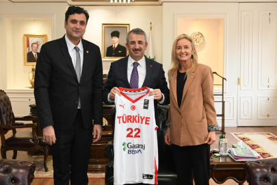 TBF Sportif Direktörü Alper Yılmaz, Edirne Valisi Sezer'i Ziyaret Etti