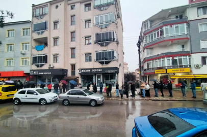 Edirne'de Görenlerin Gözlerine İnanamadığı Pide Kuyruğu