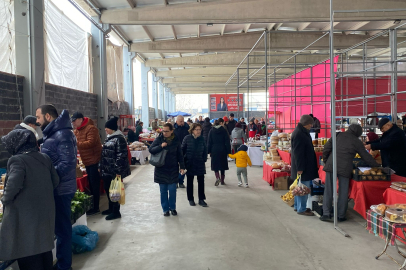 Edirne Emek Pazarı’nda Sabah Yoğunluğu