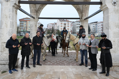 İspanya'dan At Sırtında Kutsal Topraklara Giden 3 Hacı Adayı Edirne'den Dualarla Uğurlandı