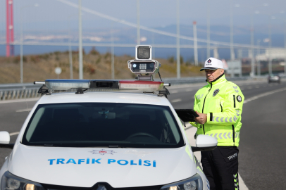 Çanakkale'de Hız İhlali, Yapay Zeka Destekli Radar Cihazıyla Tespit Ediliyor