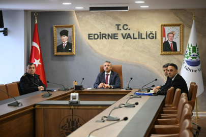 Edirne Valisi Yunus Sezer, “2025 Aile Yılı” Konulu Toplantıya Katıldı