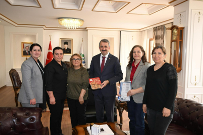 Üretici Kadınlardan Edirne Valisi Sezer'e Ziyaret