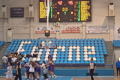 Edirne’de Basketbolcu Kızlardan Nefes Kesen Maç