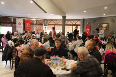 Edirne Vakıflar Bölge Müdürlüğü Her Gün 1500 Kişiyi İftar Sofralarında Buluşturuyor