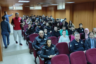 Meriç’te Öğrencilere Güvenli Yaşam ve İletişim Semineri Verildi