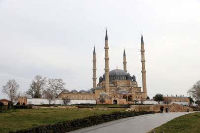 Selimiye Camisi İhtişamıyla 450 Yıldır İlgi Görüyor