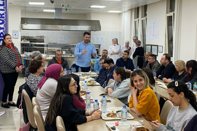 Babaeski'de Gençlerle Sahur Programı Düzenlendi