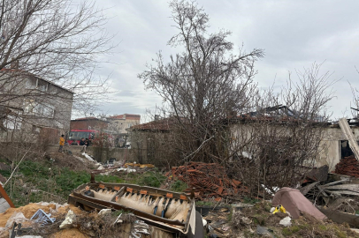 Kırklareli'nde Metruk Evde Çıkan Yangın Söndürüldü