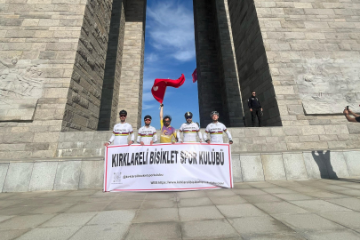 Kırklarelili Bisikletçiler Şehitler Anısına Çanakkale'ye Pedal Çevirdi