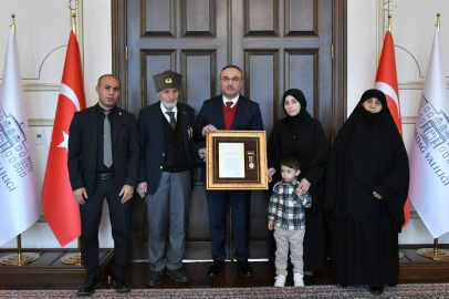 Tekirdağ'da Şehit Ailelerine ve Gaziye Devlet Övünç Madalyası Tevcih Edildi