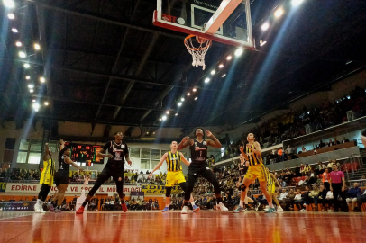 Fenerbahçe’yi Mağlup Eden Çimsa ÇBK Mersin Finalde