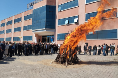 Nevruz Ateşi Trakya Üniversitesi'nde Yandı