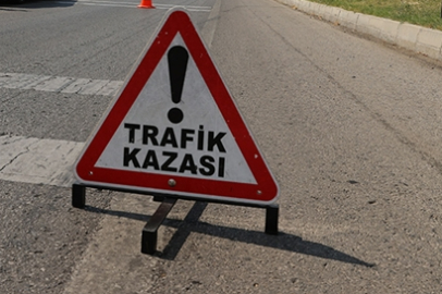 Tekirdağ'da Aydınlatma Direğine Çarpan Otomobildeki 6 Kişi Yaralandı